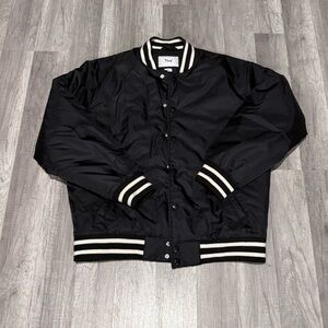 Aritzia TNA Black Bomber Jacket